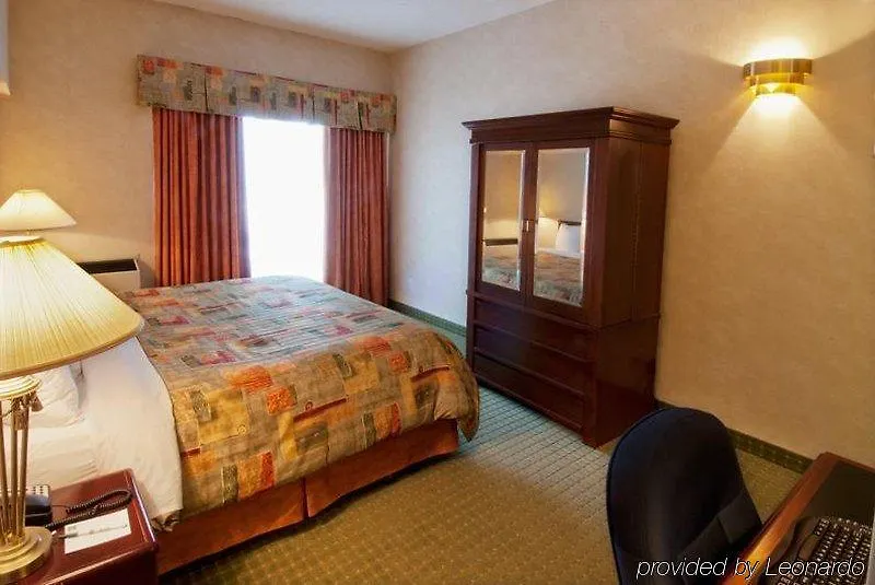 Four Points By Sheraton Toronto Airport East Hotel