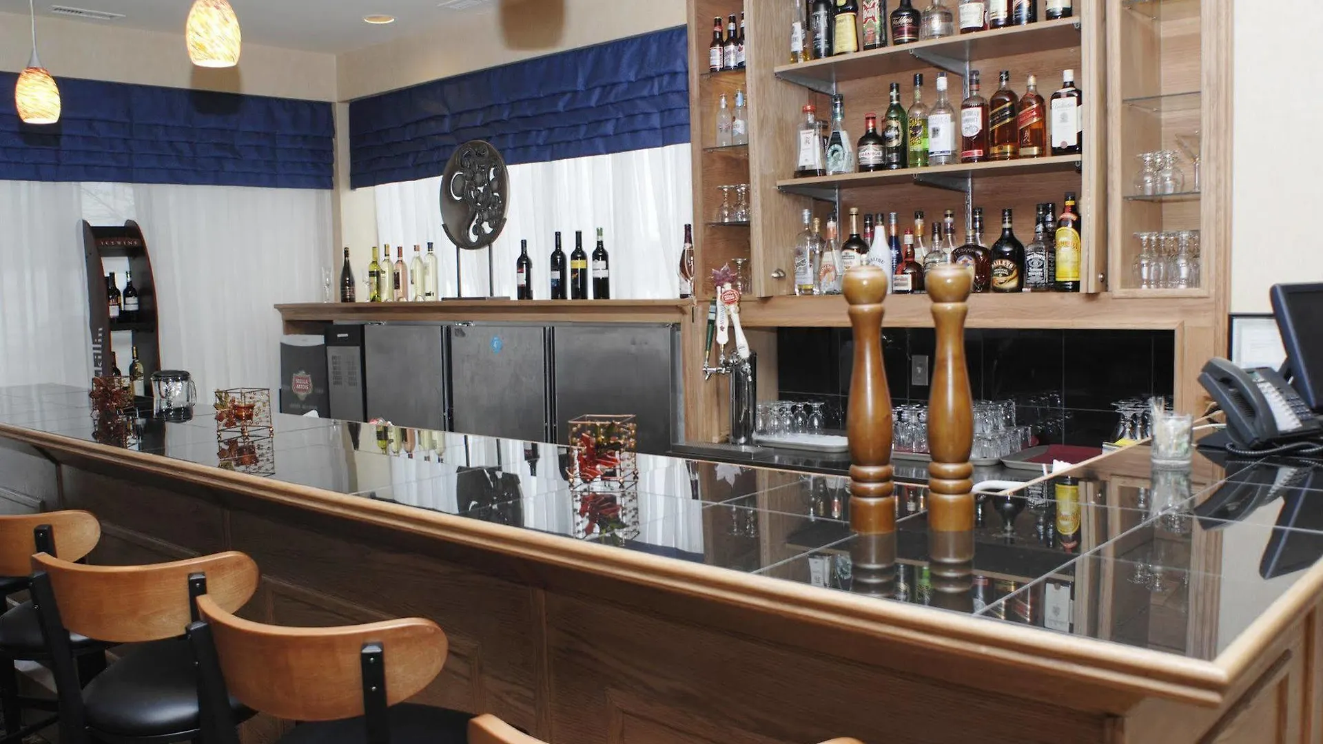 Four Points By Sheraton Toronto Airport East 3*,