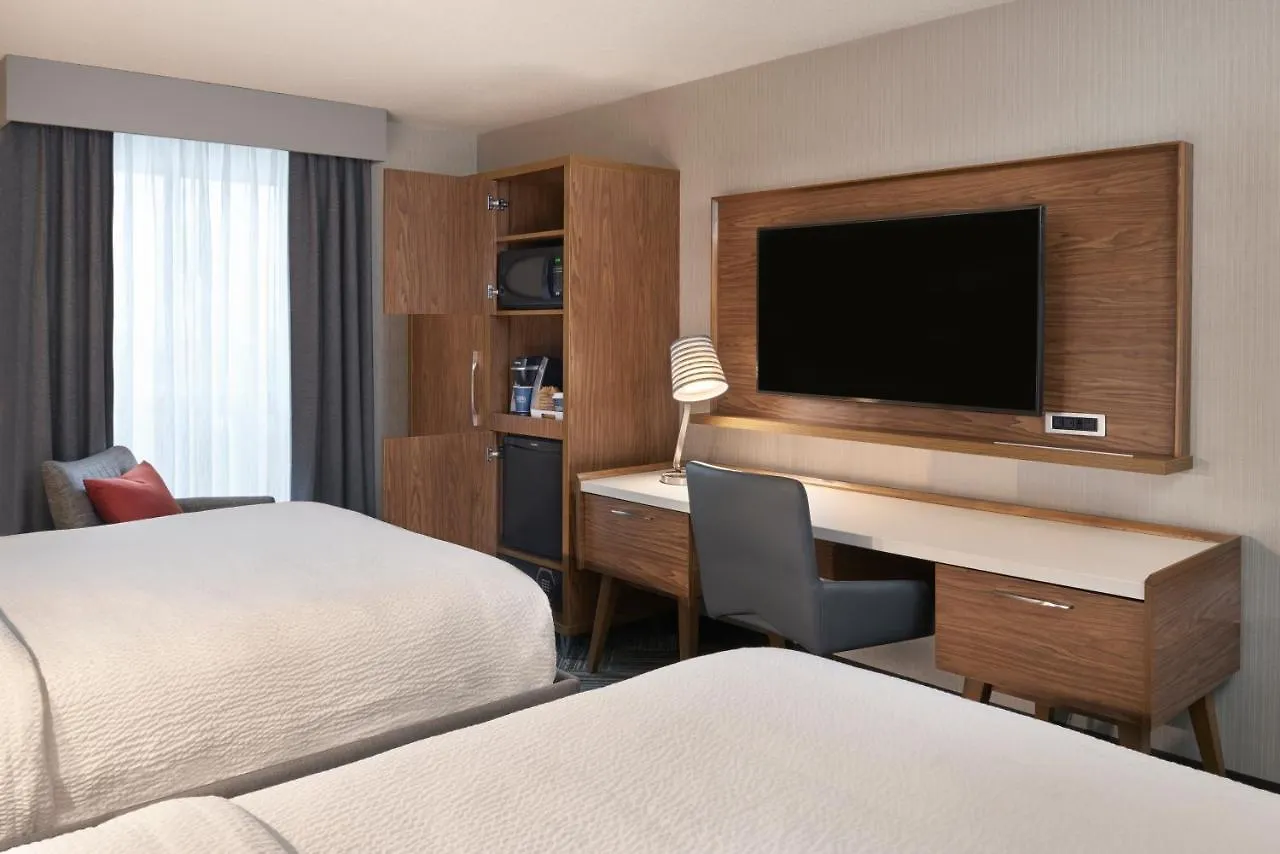 Four Points By Sheraton Toronto Airport East