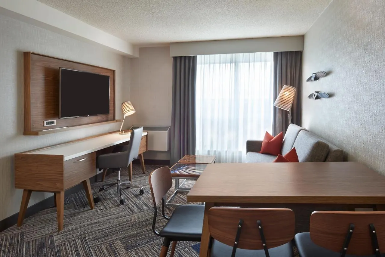 Four Points By Sheraton Toronto Airport East