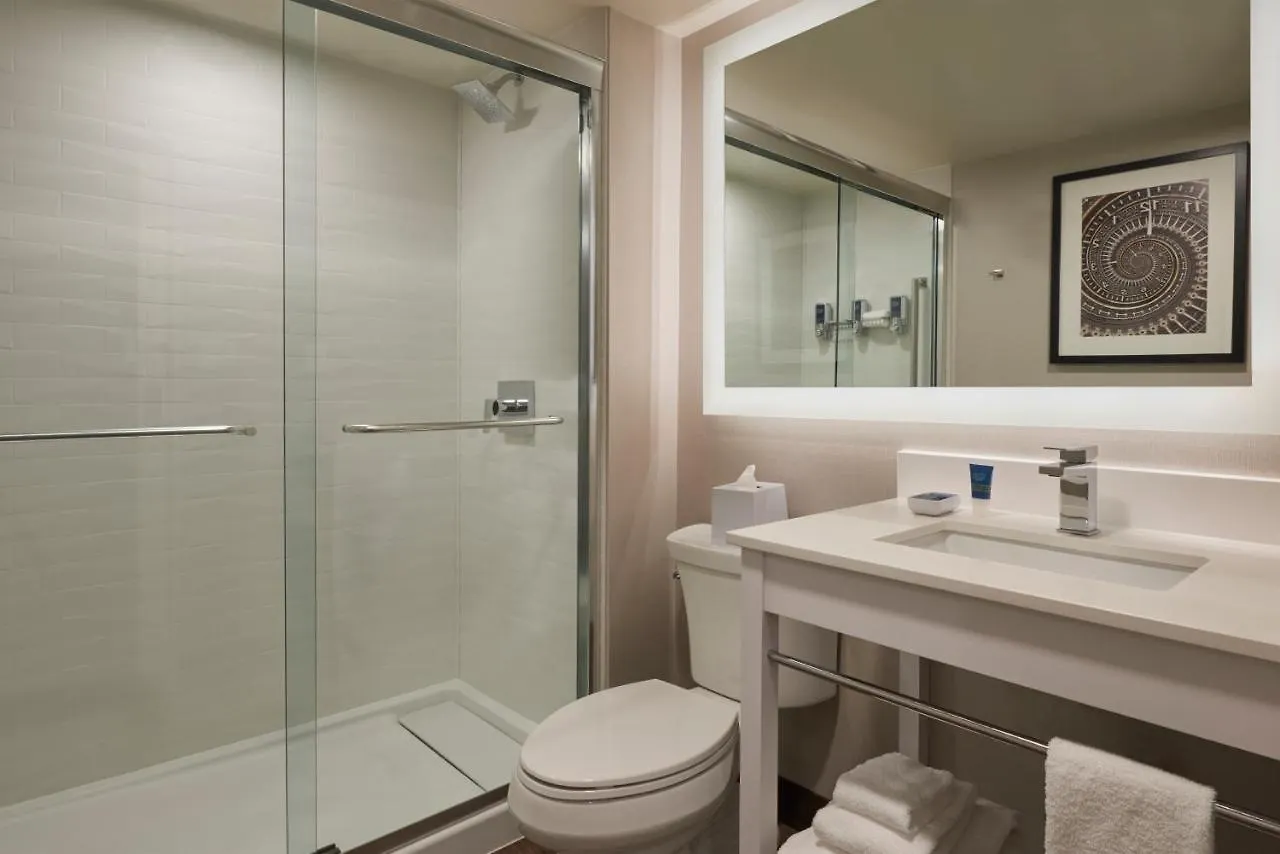Four Points By Sheraton Toronto Airport East Hotel